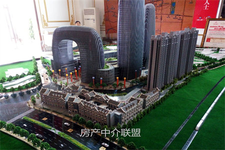 城北祥云奥体华府3室2厅2卫140万130m2出售